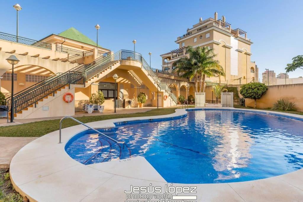 Apartamento Calma Beach Home Торемолинос Екстериор снимка