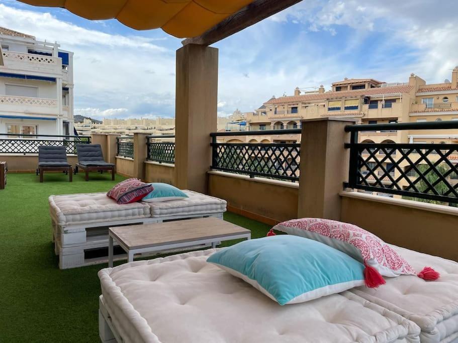 Apartamento Calma Beach Home Торемолинос Екстериор снимка