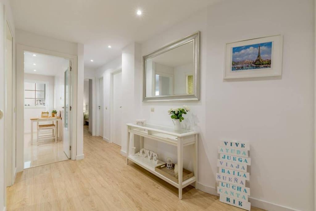 Apartamento Calma Beach Home Торемолинос Екстериор снимка